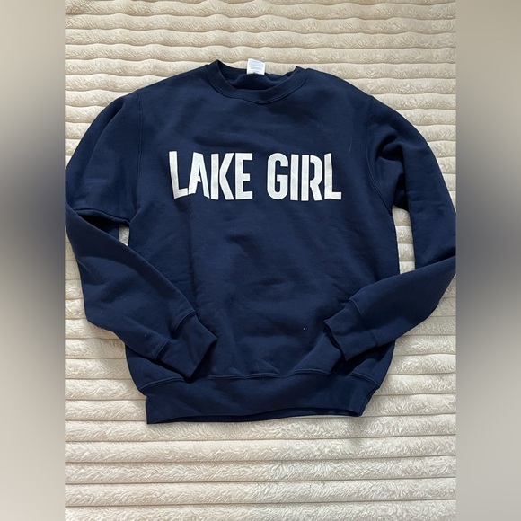 Lake Girl Crewneck Sweatshirt Port & Company Adult Sz Small - Picture 1 of 6
